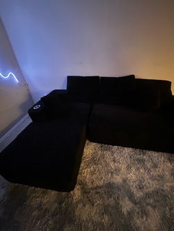 Black Sectional Sofa with Chaise & Cup Holders