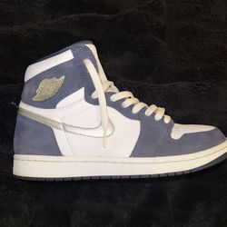 https://offerup.com/redirect/?o=Q28uSnA= Midnight Navy Jordan 1s