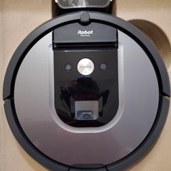 iRobot Roomba 960 Robot Vacuum Bundle- Wi-Fi Connected, Mapping

