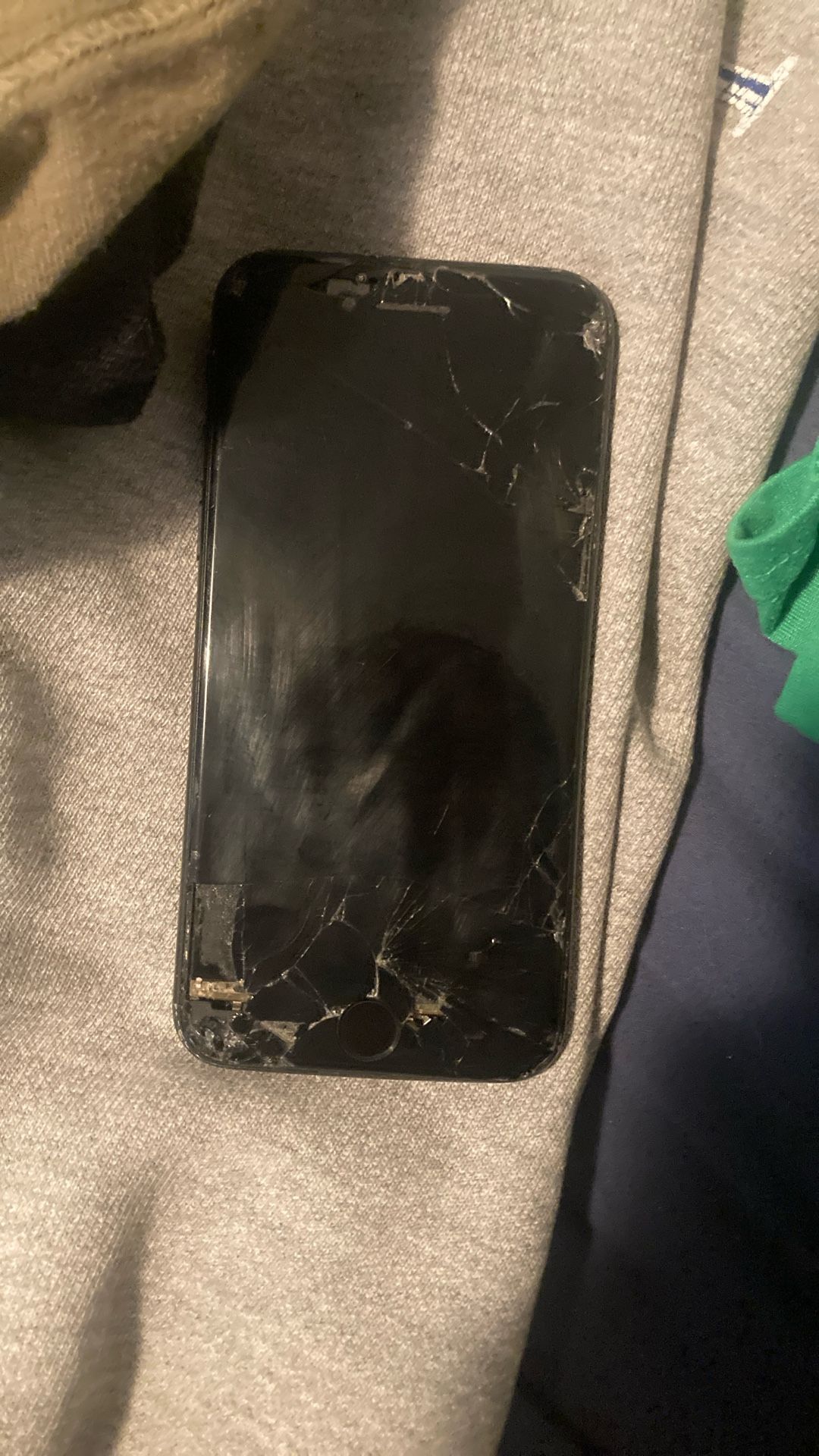 Unlocked iPhone SE 2nd Generation 