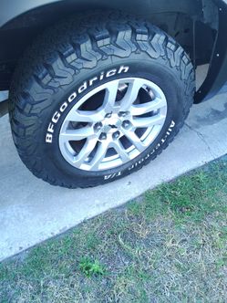 ONLY TIRES NOT THE RIMS