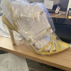 BRAND NEW Woman’s Size 6 Heels