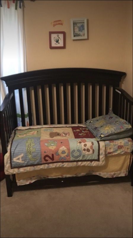 3 in 1 baby crib turn to a toddler bed and a full bed