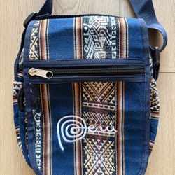 PERU PURSE NEW! 