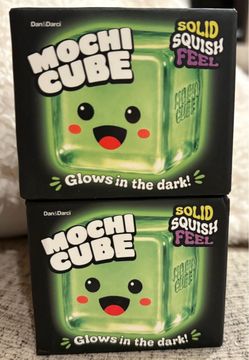 Mochi Cube Glow in the dark