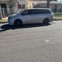 2011 Toyota Sienna