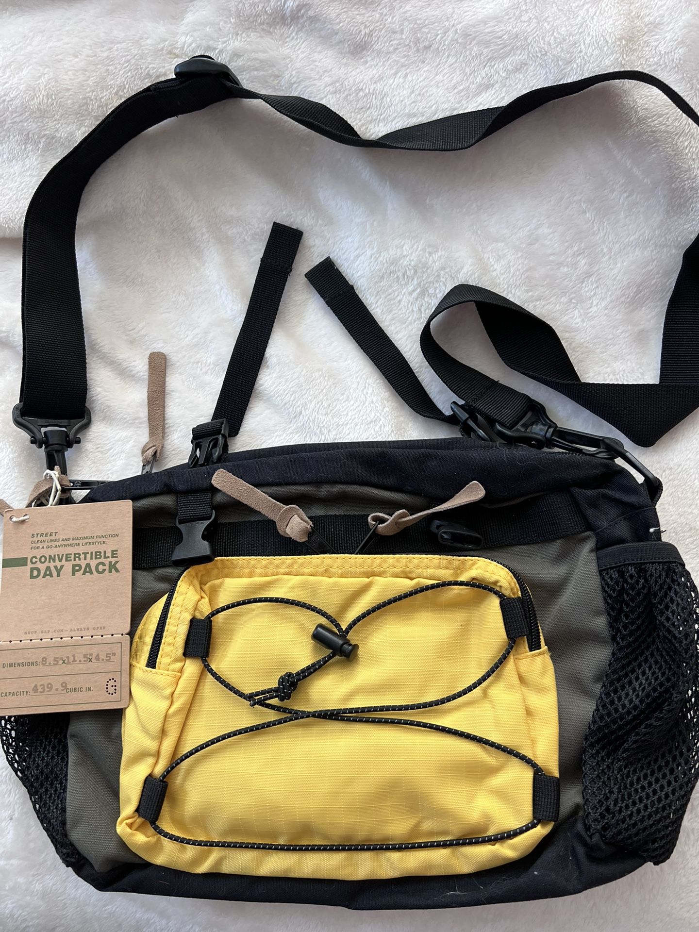 GAP Convertible Day/Messenger Bag - New W Tag