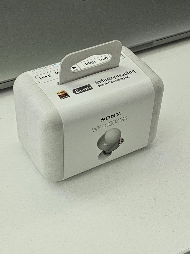 New Sealed Box Sony wd 1000xm4 Earbuds
