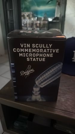 Vin Scully commemorative microphone statue