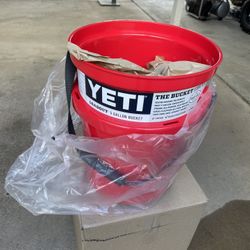 Yeti Bucket