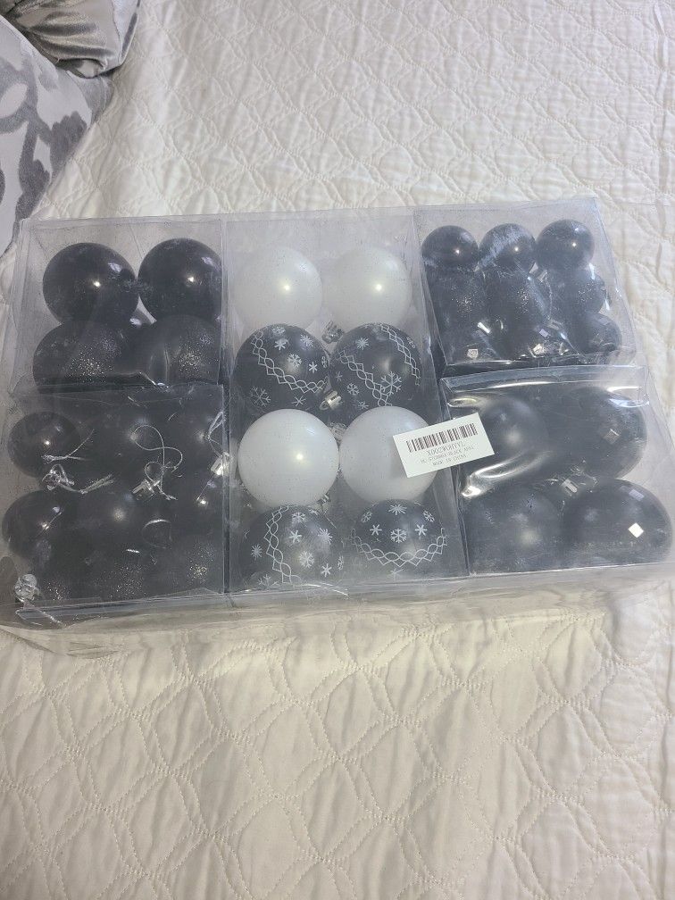 Black 86 Pc Ornaments