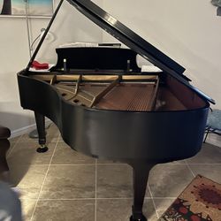 BOSTON Baby Grand 