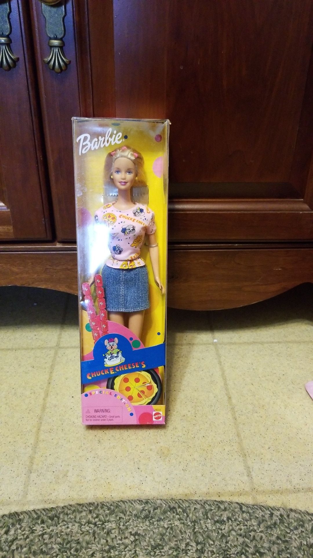 NIB BARBIE Loves Chuck E. Cheese