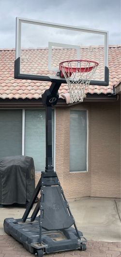 Dr. Dish IC3 trainer and Spalding Momentous adjustable height hoop
