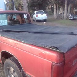 Lo Pro Tuxedo Tonneau Cover