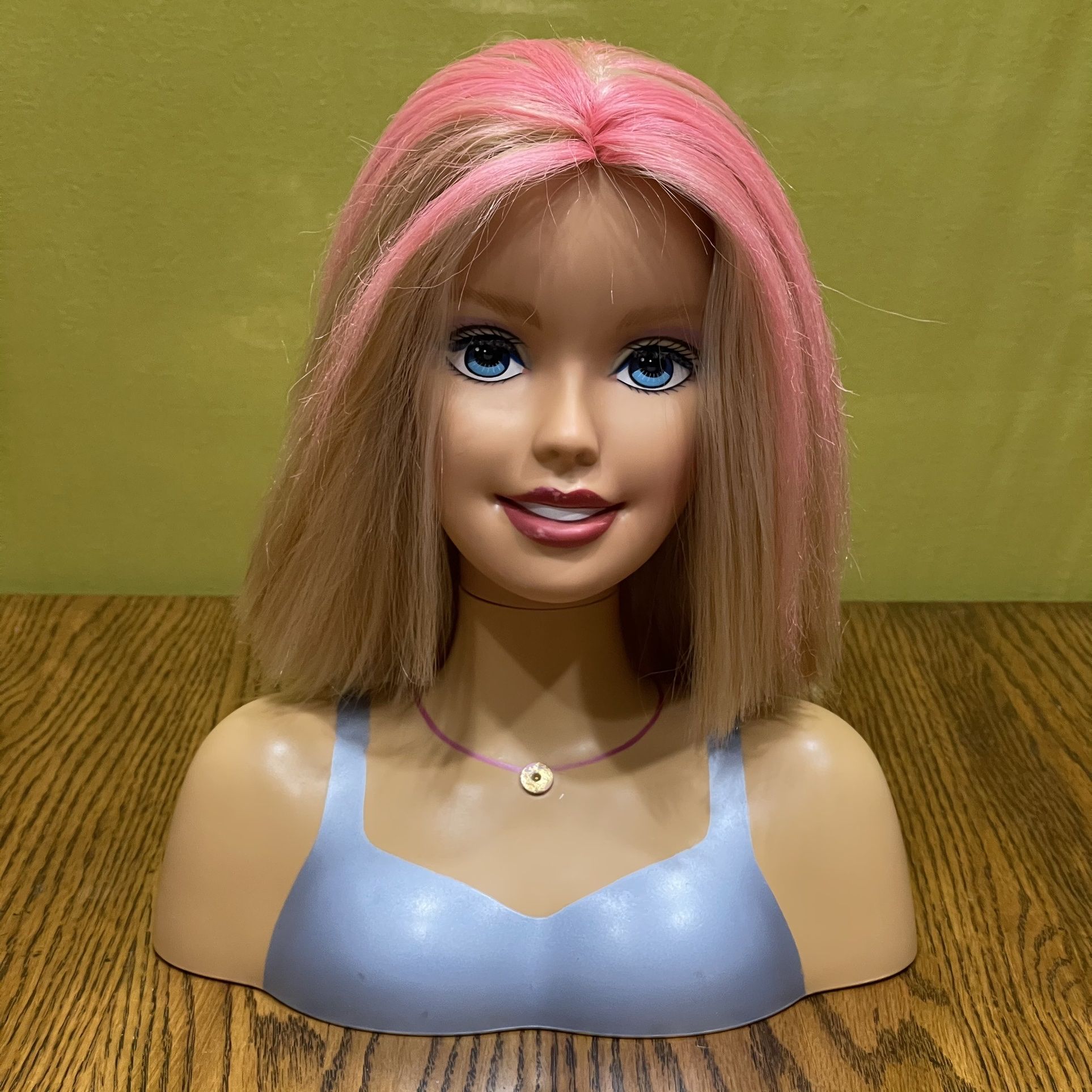 Very Rare 1998-2002 mattel barbie Hair Style Hairdresser head Bust Toy Pink Highlights