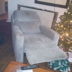 Two Electric Lounge Chairs - Will Take Offers 