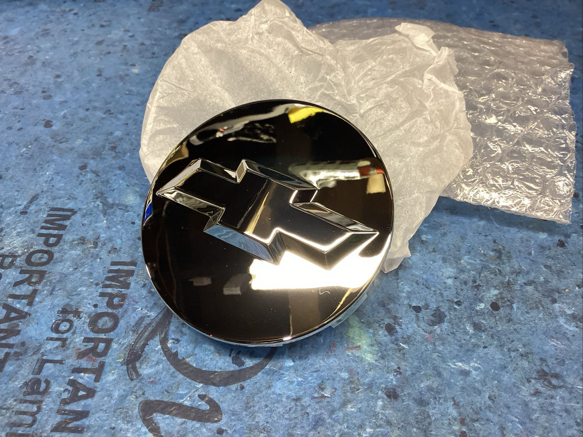 Chevy Chrome 3 1/4” Rim Center Caps.