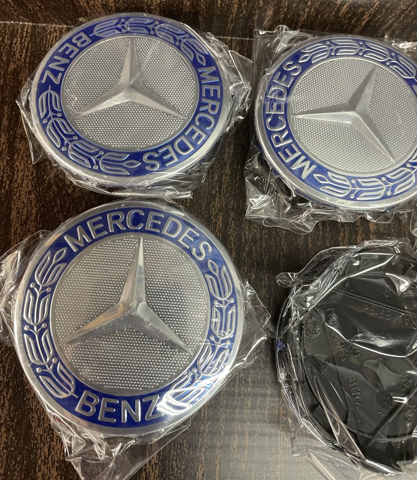 Mercedes Benz Center Caps 75mmx4