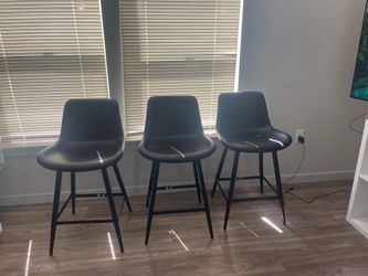 3 bar stools