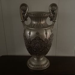 Ceramic vase