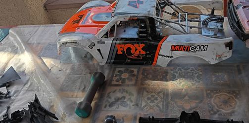 Traxxas UDR parts lot.