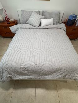 Bedroom set