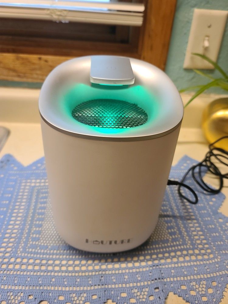 Haute Q2 Electric Mini Dehumidifier