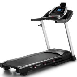 Proform 905 CST Folding Incline Treadmill, Compatible with IFIT 