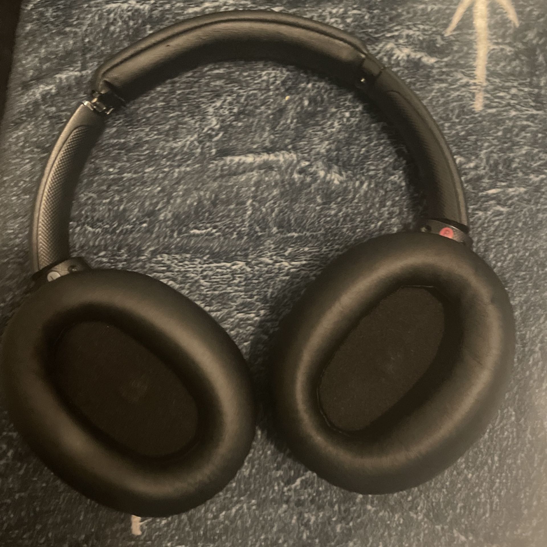 Sony Wireless Headphones  Noise Cancellation 