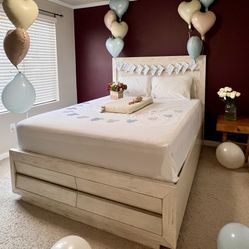 Acacia Wood Bed Frame - Queen