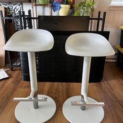 JANINGE bar stools in gray 2x