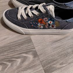 Size 10 Blowfish Embroidered Sneakers Never Been Worn!!