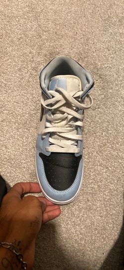 Hightop jordan right shoe only