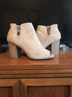 Women’s shoes