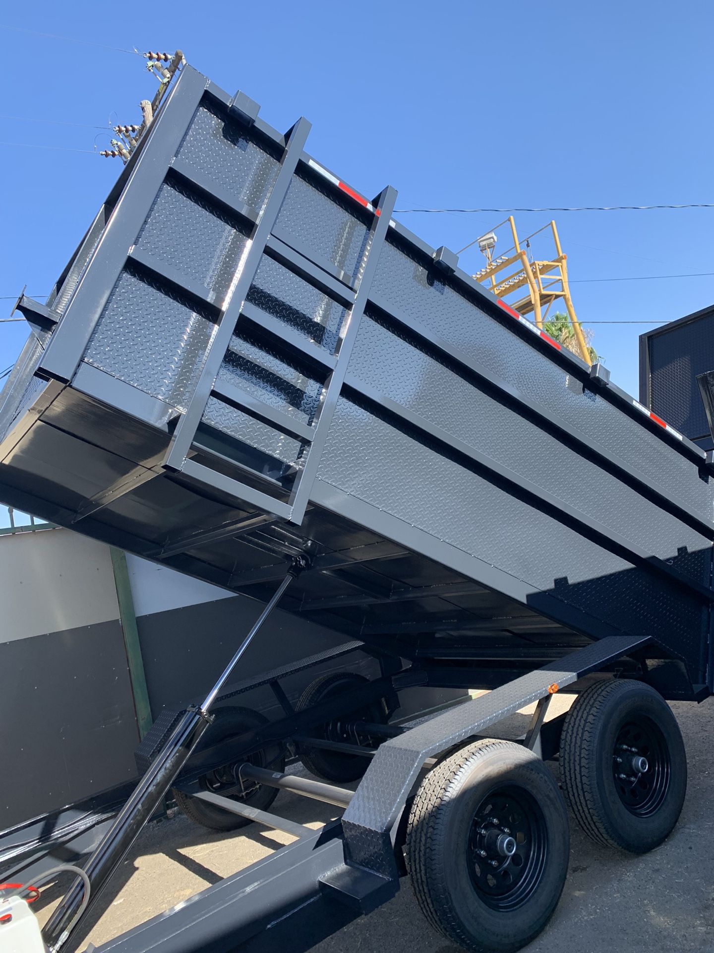 Diamond Dump Trailer 