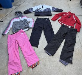 Women’s Size Large Ski/ Snow Clothes. Winter Jackets Pants And Bibs 