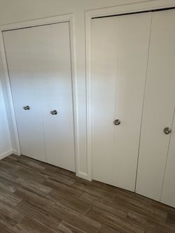 Bi fold closet doors