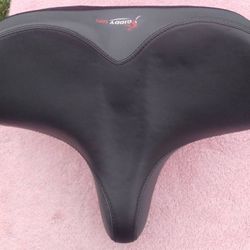Giddy Up! XL Over Size Bicycle Seat 