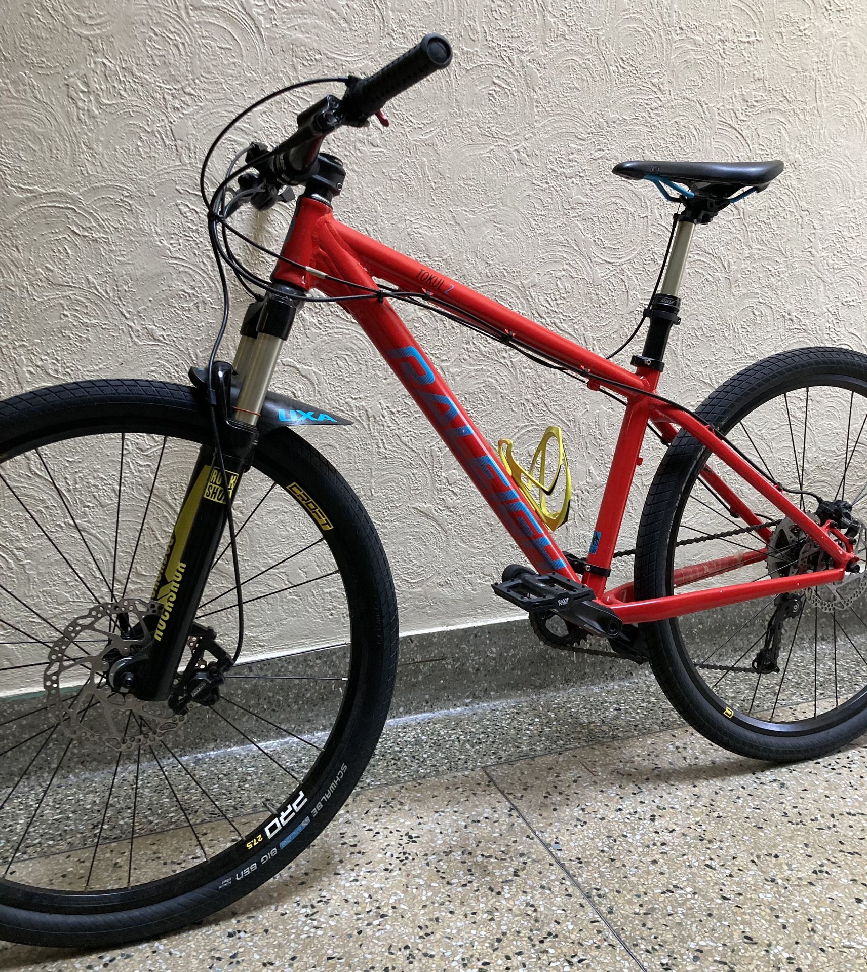 Raleigh Tokul 2 Mountain bike Rockshox Fork
