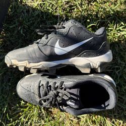 Nike Cleats  Size 1Y