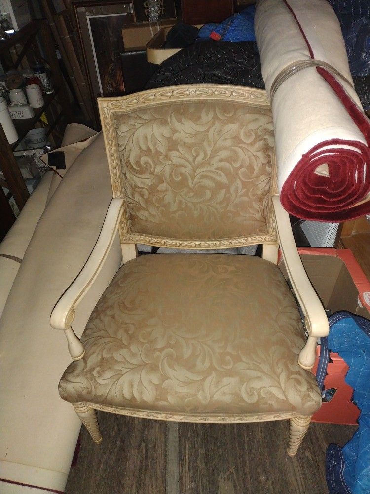 2 Matching Chairs