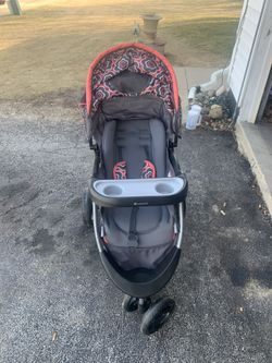  Baby Trend stroller 