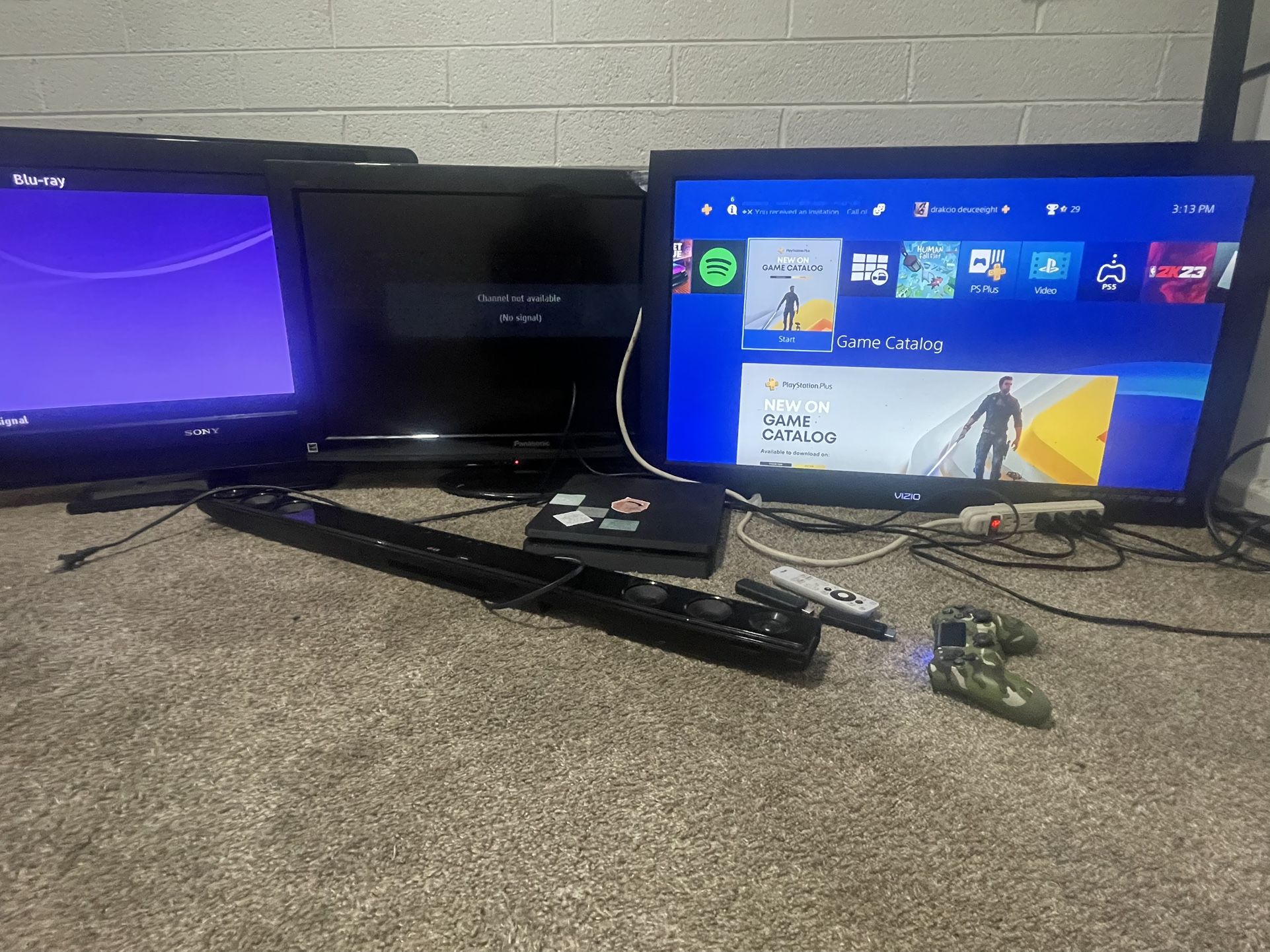 PS4 Slim With 3 TVs With Two Roku Sticks