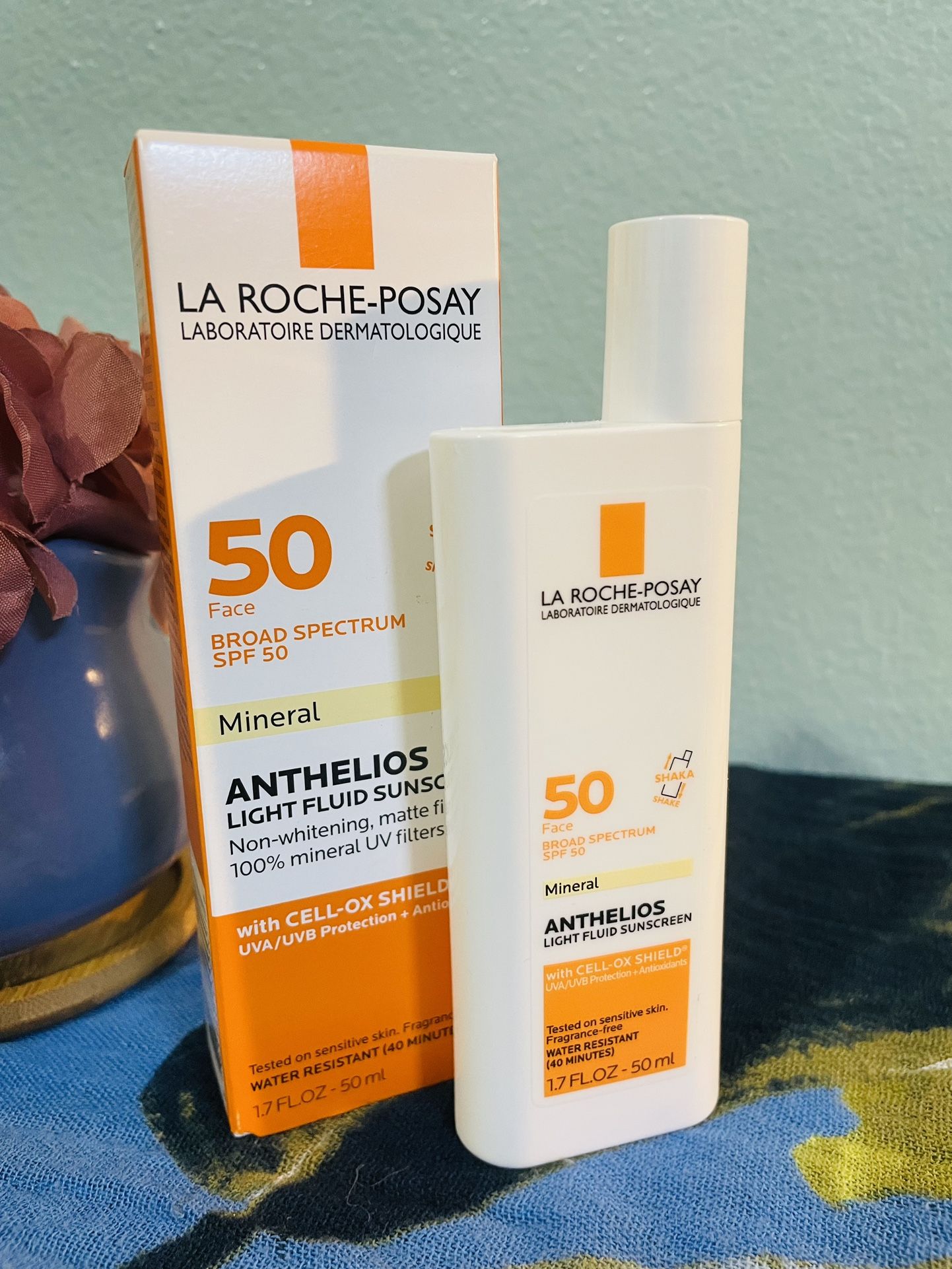 La Roche Posay Anthelios Light Face Sunscreen SPF 50