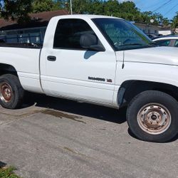 2000 Dodge Ram 1500