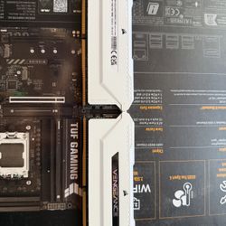 Corsair 32gb (2x16GB) DDR4 3600MHz Vengeance RGB Ram