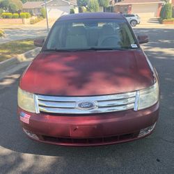 Ford Taurus SEL Sedan