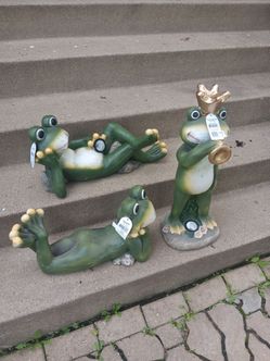 New Hand Painted frog solar Statues Decor Garden