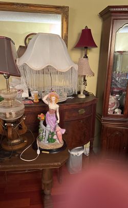 Leon Collection Lamp